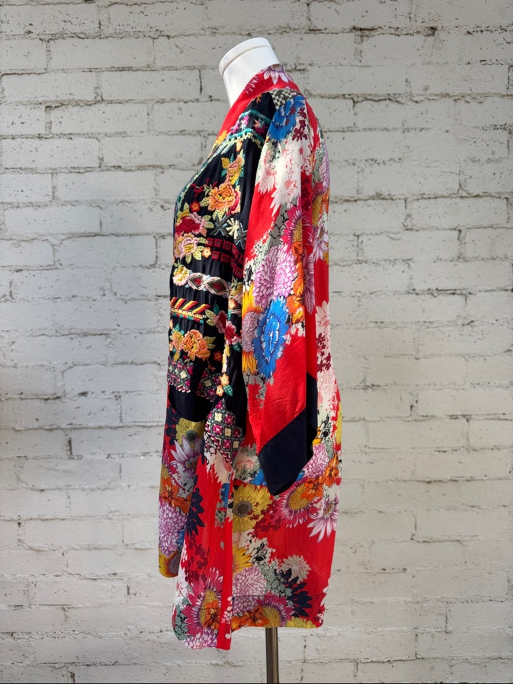 Johnny Was Mishka Rose Embroidery Silk Kimono Size Petite XS - Picture 7 of 14